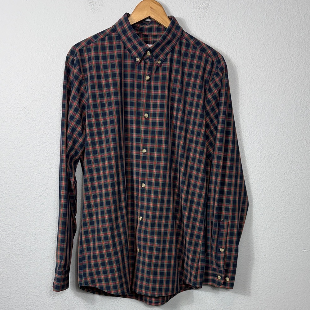 Mizzen+Main Navy and Red Plaid Button-Down Shirt‎